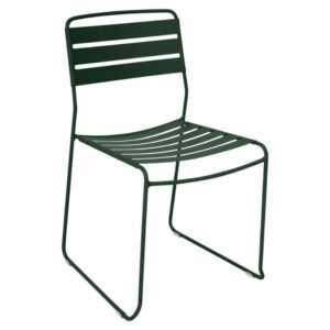 Tmavě zelená kovová stohovatelná zahradní židle Fermob Surprising